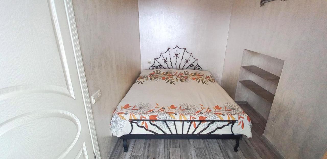 Penthouse Apartment In Батуми Екстериор снимка